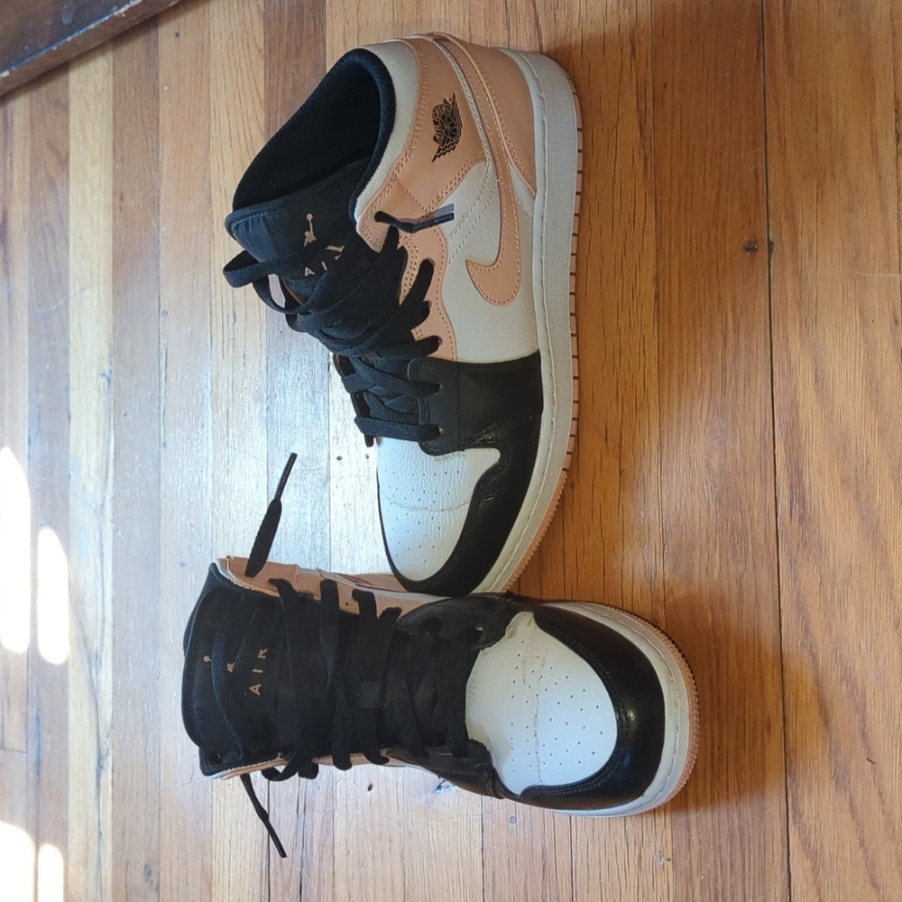 Nike Air Jordan Peach Black White Like New
